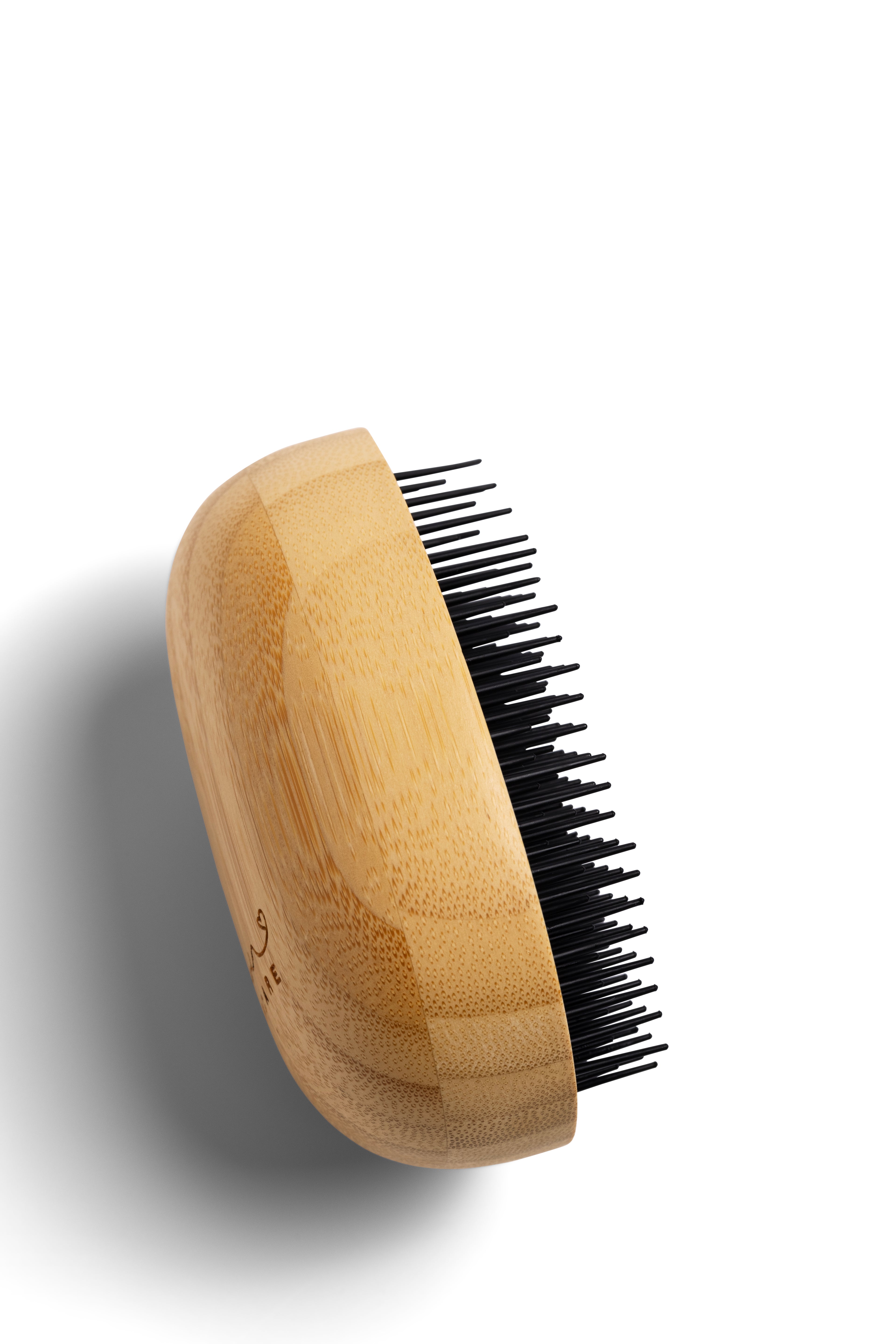 Egg-Folient Scalp Brush
